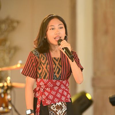 Nada - vocal - moverse